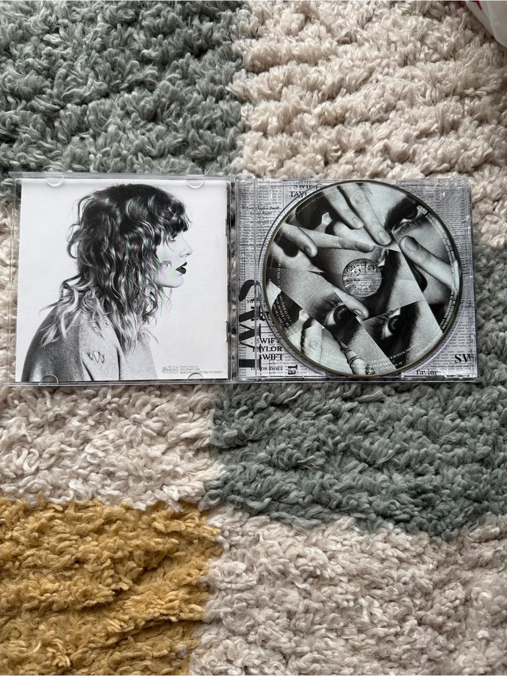 Taylor Swift Reputation CD - Picture 5 of 5